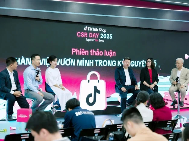 Các đại biểu cùng chia sẻ về các giải pháp hiệu quả để bán hàng qua Tiktok Shop. Ảnh: T. H