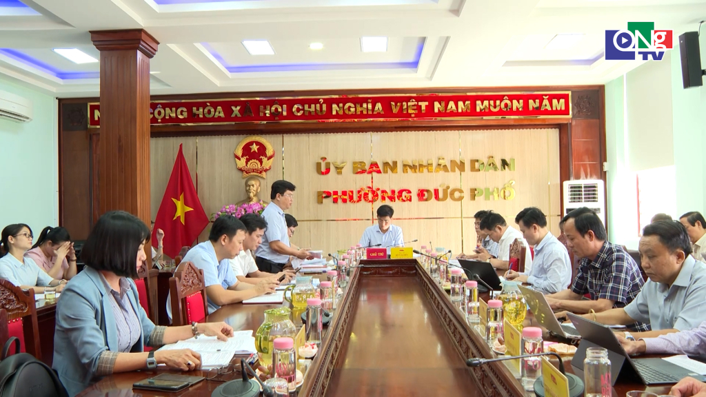 Quang cảnh buổi làm việc.