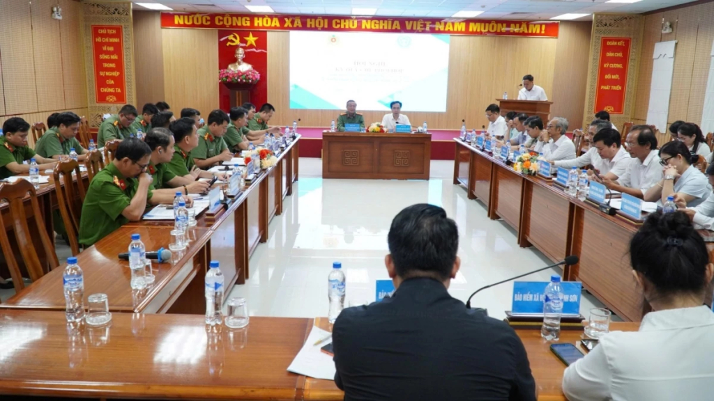 BHXH tỉnh Quảng Ngãi và Công an tỉnh ký kết Quy chế phối hợp. Ảnh: BH