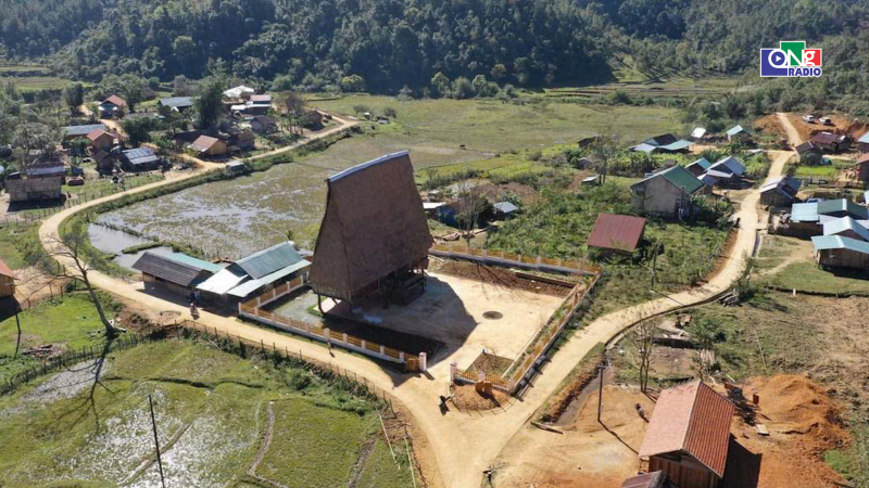 Gắn sinh kế với g&igrave;n giữ văn ho&aacute;