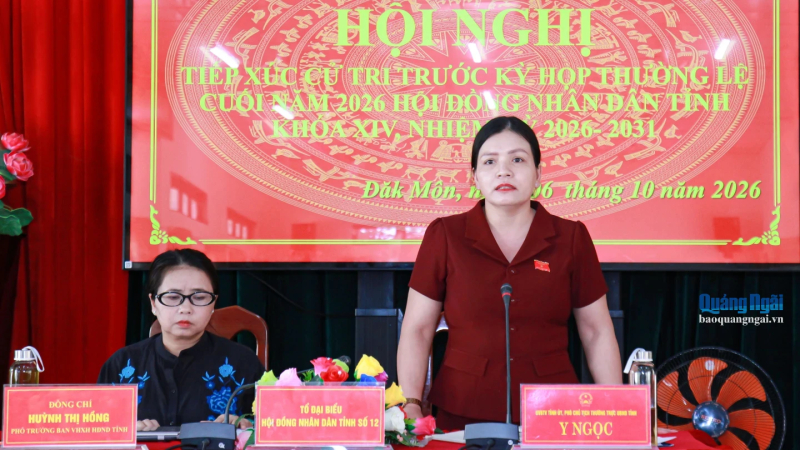 Đại biểu Hội đồng nh&acirc;n d&acirc;n tỉnh tiếp x&uacute;c cử tri x&atilde; Đăk M&ocirc;n v&agrave; Đăk Long