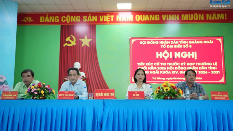 Cử tri mong c&aacute;c cấp, ng&agrave;nh giải quyết t&igrave;nh trạng sạt lở ven s&ocirc;ng Tr&agrave; Kh&uacute;c