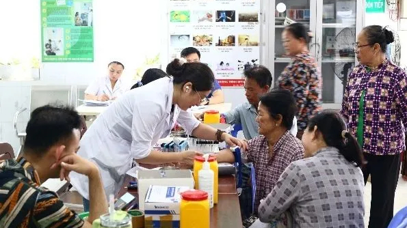 Hơn một nửa d&acirc;n số được kh&aacute;m sức khỏe định kỳ 