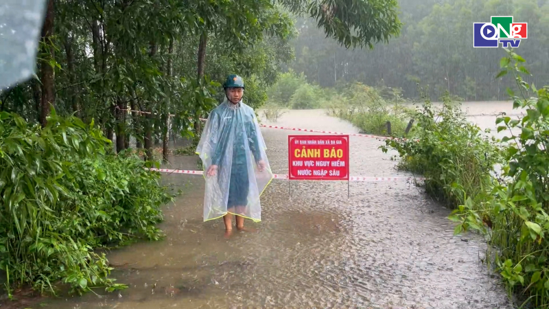 Mưa lớn g&acirc;y ngập cục bộ nhiều khu d&acirc;n cư 