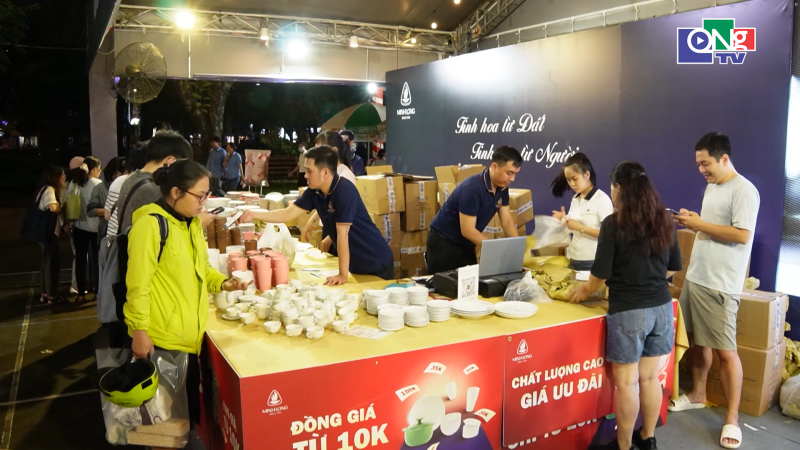 Lễ hội 30 năm h&agrave;ng Việt Nam chất lượng cao