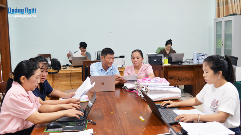 Tăng tốc số h&oacute;a, tạo lập hồ sơ đảng vi&ecirc;n điện tử