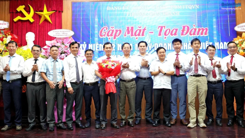 Cam kết đồng h&agrave;nh, tạo thuận lợi cho doanh nghiệp ph&aacute;t triển