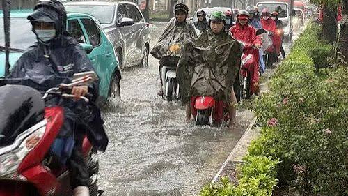 Miền Trung mưa lớn cục bộ, cảnh b&aacute;o lũ qu&eacute;t, sạt lở 