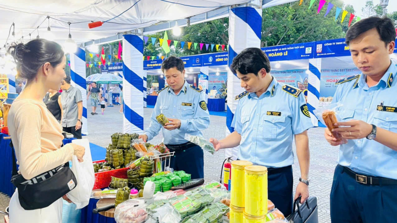 Quảng Ng&atilde;i tăng cường quản l&yacute; gi&aacute;, kiểm so&aacute;t lạm ph&aacute;t