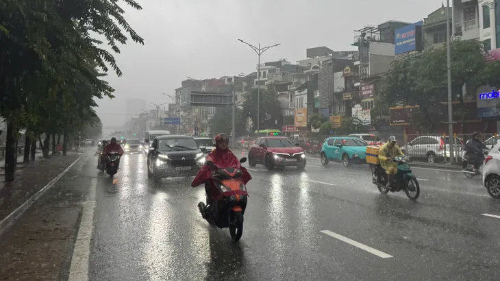 Từ Quảng Trị đến th&agrave;nh phố Huế, duy&ecirc;n hải Nam Trung Bộ, T&acirc;y Nguy&ecirc;n c&oacute; mưa r&agrave;o v&agrave; d&ocirc;ng 