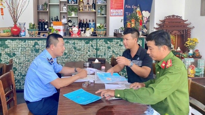Tăng cường kiểm tra an to&agrave;n thực phẩm dịp cuối năm 