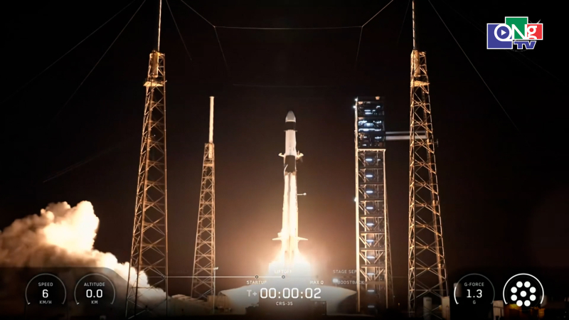 T&agrave;u vũ trụ chở h&agrave;ng SpaceX cập bến ISS