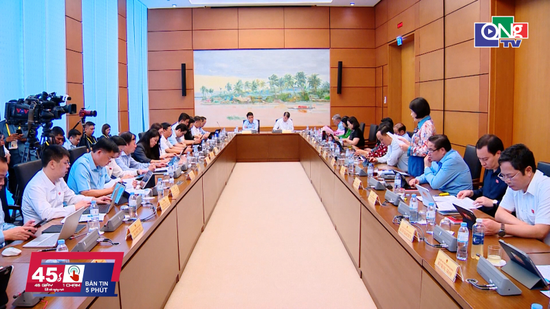 45 gi&acirc;y 1 chạm ng&agrave;y 20/10