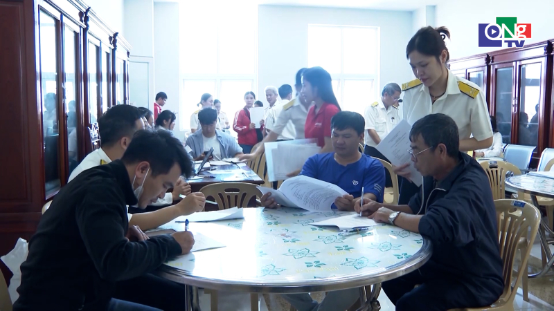 Hơn 100 hộ kinh doanh chuyển đổi th&agrave;nh doanh nghiệp