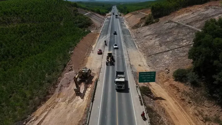 Thủ tướng y&ecirc;u cầu điều phối vật liệu cho c&ocirc;ng tr&igrave;nh trọng điểm