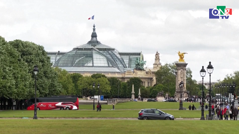 Ph&aacute;p ban h&agrave;nh lệnh cấm biểu t&igrave;nh tại thủ đ&ocirc; Paris