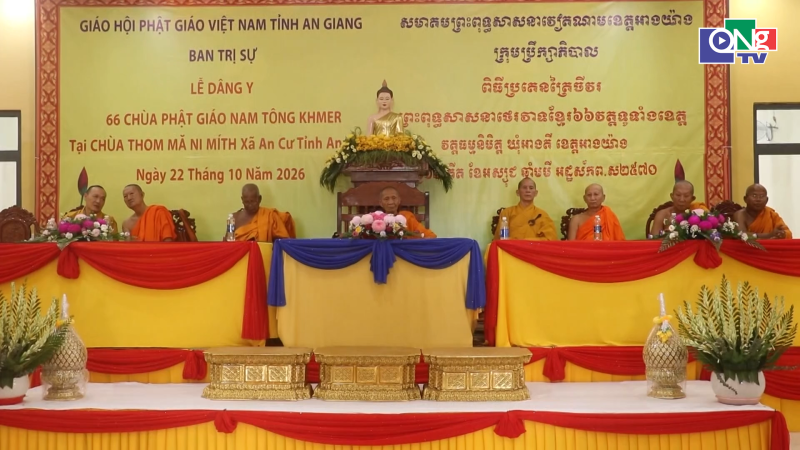 An Giang g&igrave;n giữ n&eacute;t đẹp Lễ d&acirc;ng y Kathina