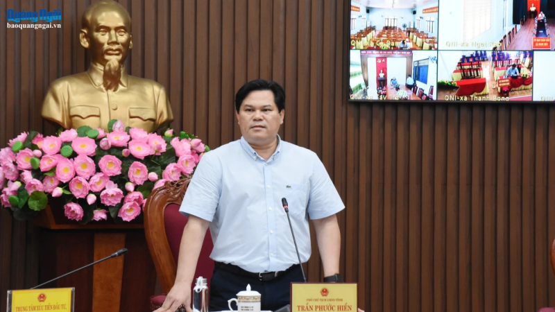 Quảng Ng&atilde;i sẽ tăng cường gặp gỡ, đối thoại c&ugrave;ng doanh nghiệp