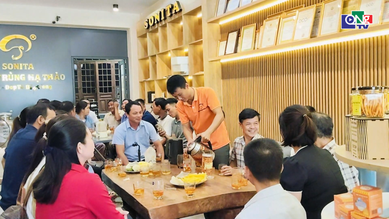 Tham quan m&ocirc; h&igrave;nh kinh tế tại x&atilde; Thọ Phong