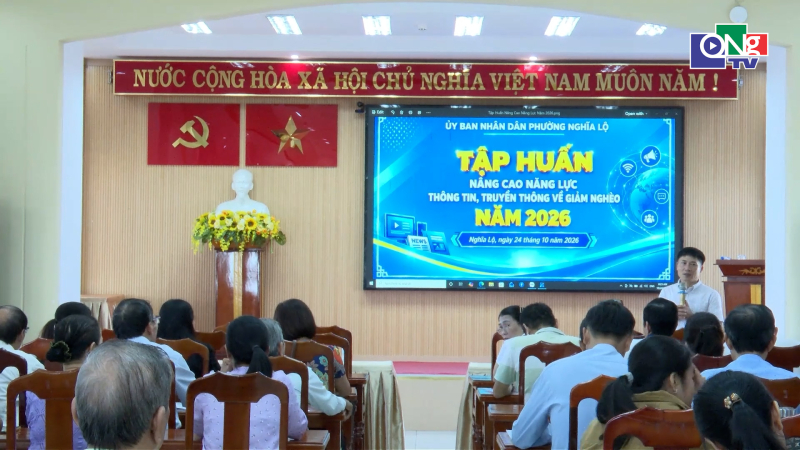 N&acirc;ng cao năng lực th&ocirc;ng tin, truyền th&ocirc;ng về giảm ngh&egrave;o