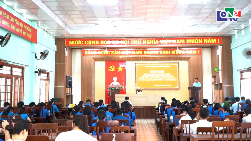 Chủ tịch UBND x&atilde; Thọ Phong đối thoại với thanh ni&ecirc;n
