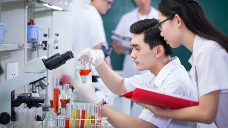Ch&iacute;nh phủ đặt mục ti&ecirc;u thu h&uacute;t 1.000 nh&acirc;n t&agrave;i đến năm 2030