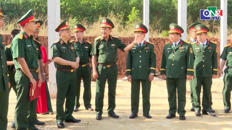 Nghĩa t&igrave;nh người l&iacute;nh nơi ph&ecirc;n dậu Tổ quốc